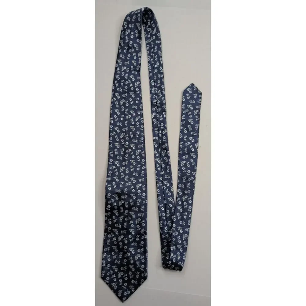 Paul Fredrick 100% Silk Men's Neck Tie Navy Blue Silver Floral Hand Made Italy